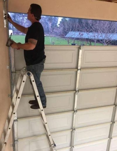 Professional Garage Door Repair in visalia